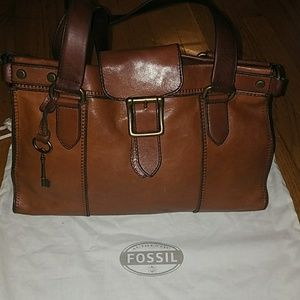 Classic Fossil Leather over the shoulder bag